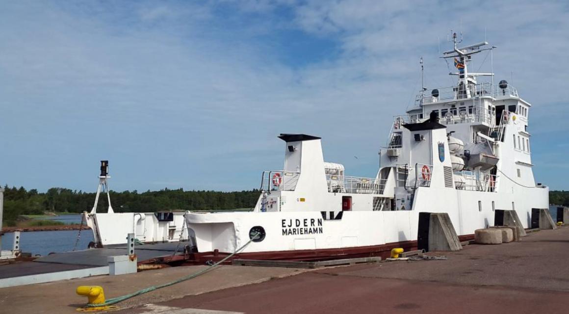 M/S Ejdern ran aground – is now afloat and will be examined at Lappo